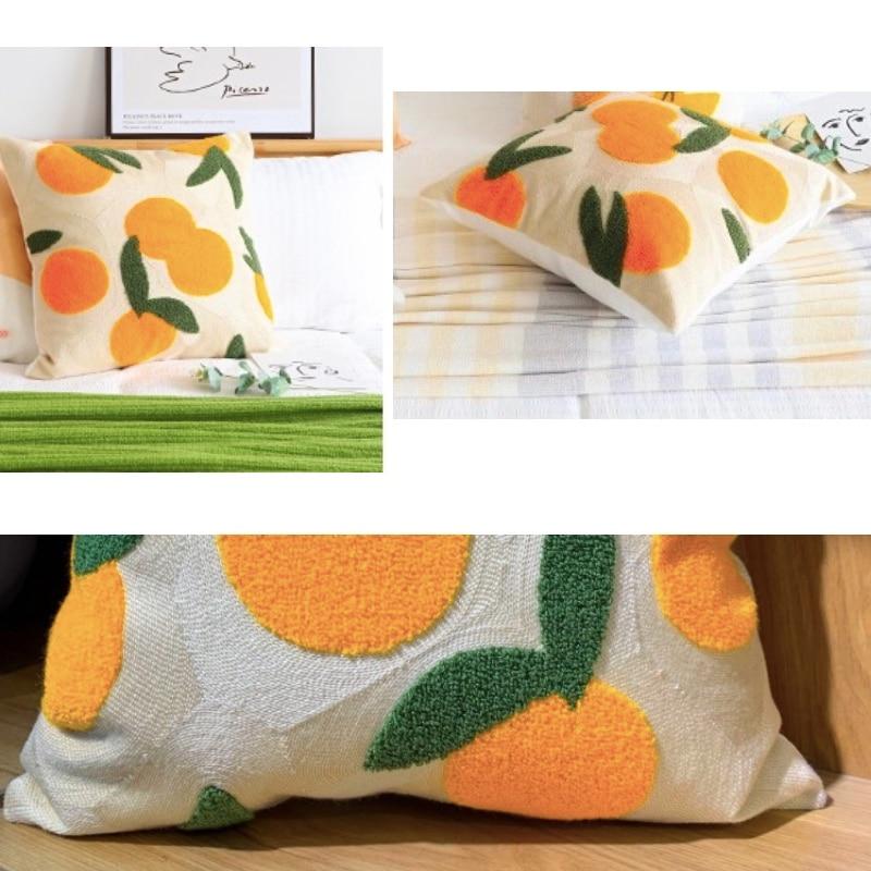 Oranje Geborduurd Decoratiekussen