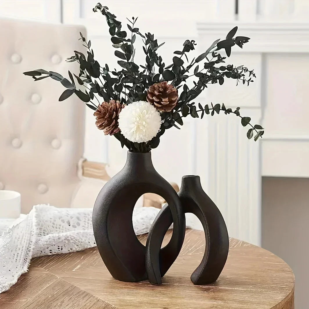 Set van 2 Holle Keramische Vazen met Modern Scandinavisch Ontwerp
