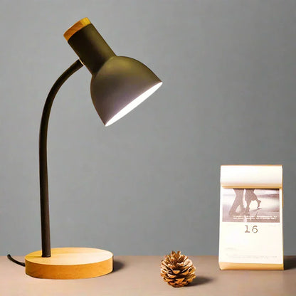 Herfst en Winter Verlichting | Noord-Europese Creatieve Houten Kunst IJzeren LED Bureau Lamp - Moxie